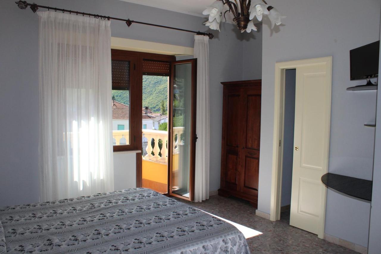 La Villa Guest House Capitignano Exterior photo